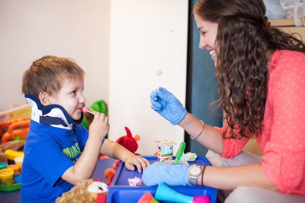 How Does a Speech Therapist Help Babies With Feeding & Swallowing